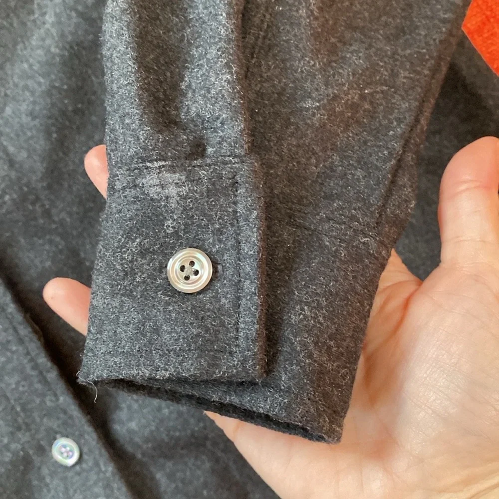 VTG 90’s JCrew Dark Grey Wool Button Down Up Shirt Winter Shacket